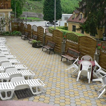 Отель Lazensky Lecebny Dum Praha Лугачовице Экстерьер фото